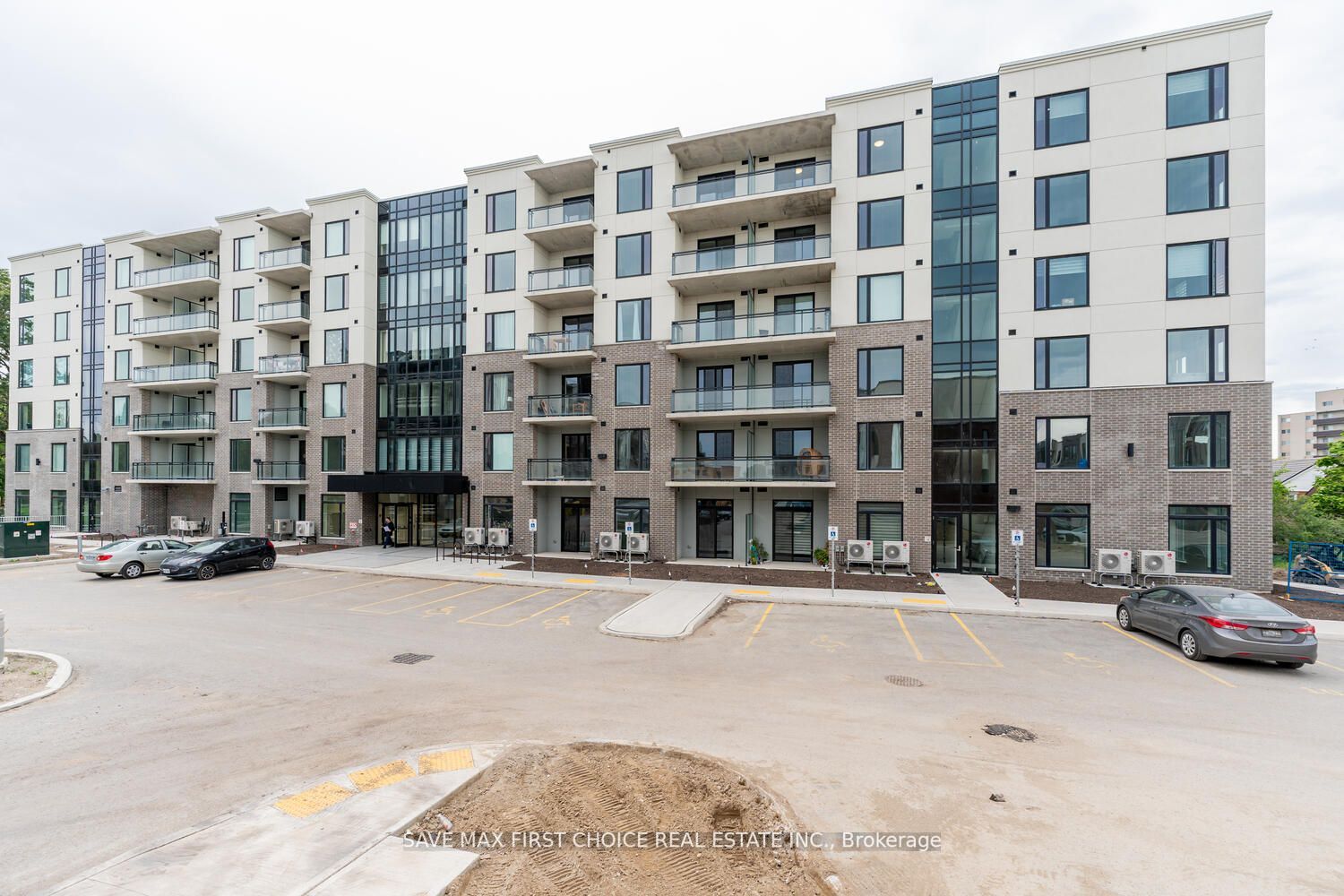 103 Rogers St, #606
