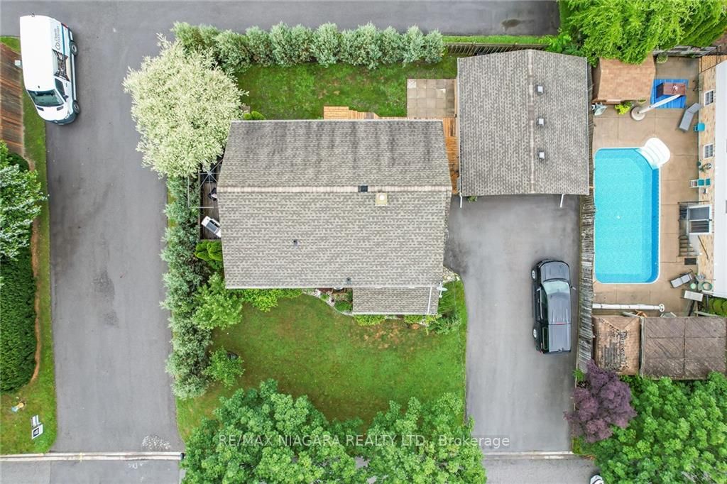 5 Wilholme Dr