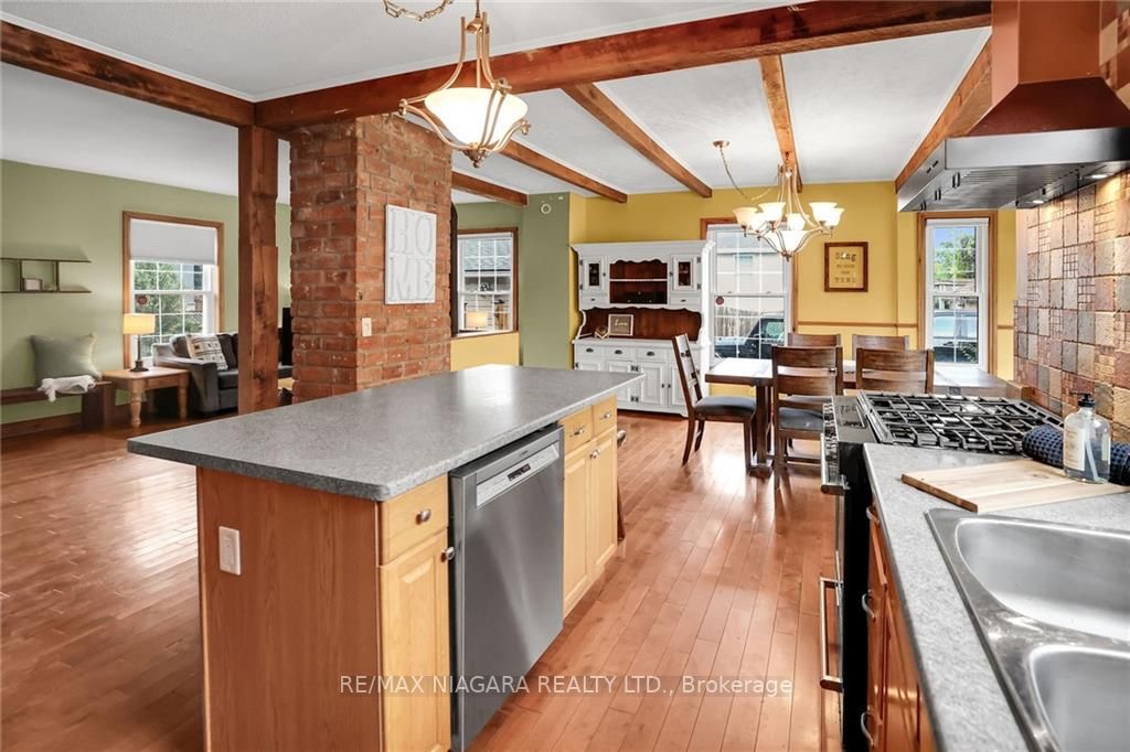 5 Wilholme Dr