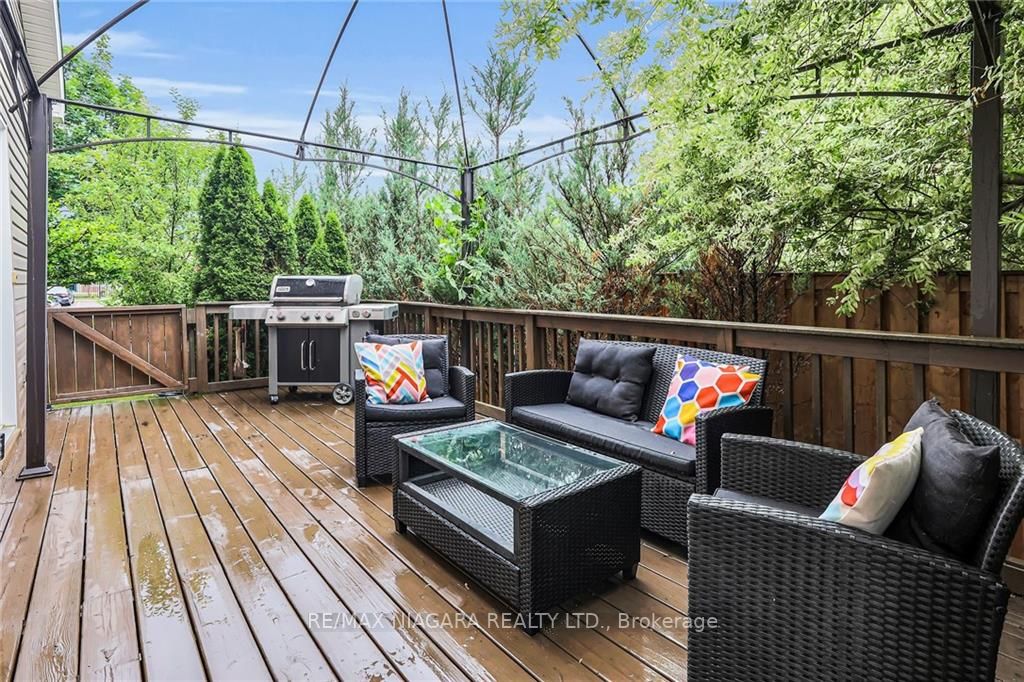 5 Wilholme Dr