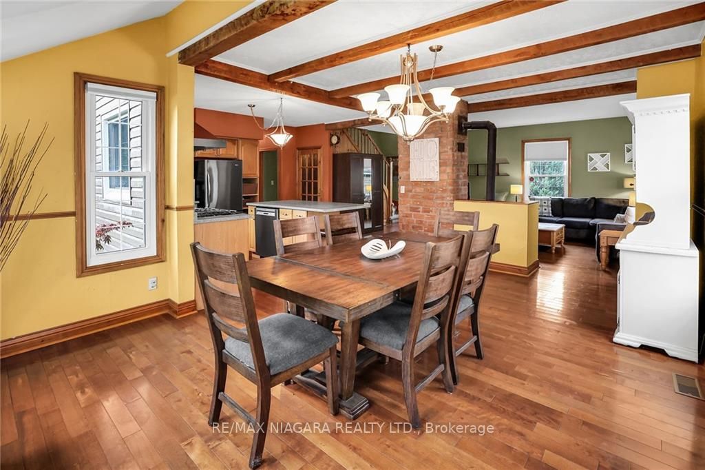 5 Wilholme Dr