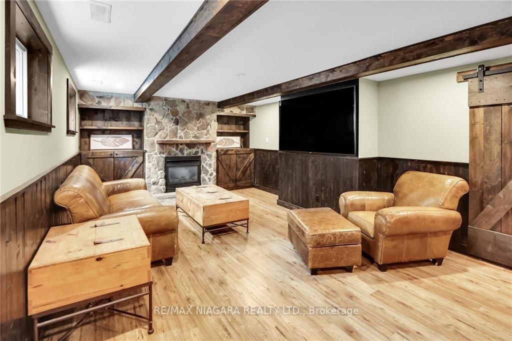 5 Wilholme Dr