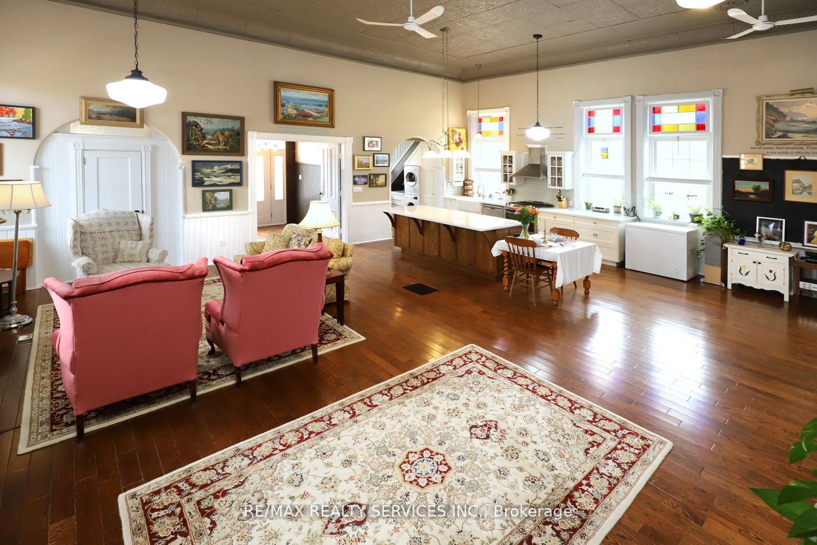 305 Hartley Rd