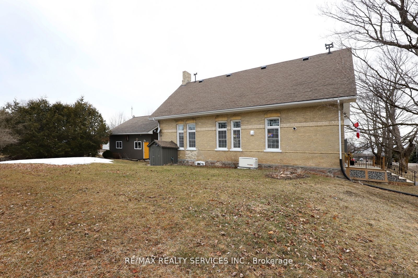305 Hartley Rd