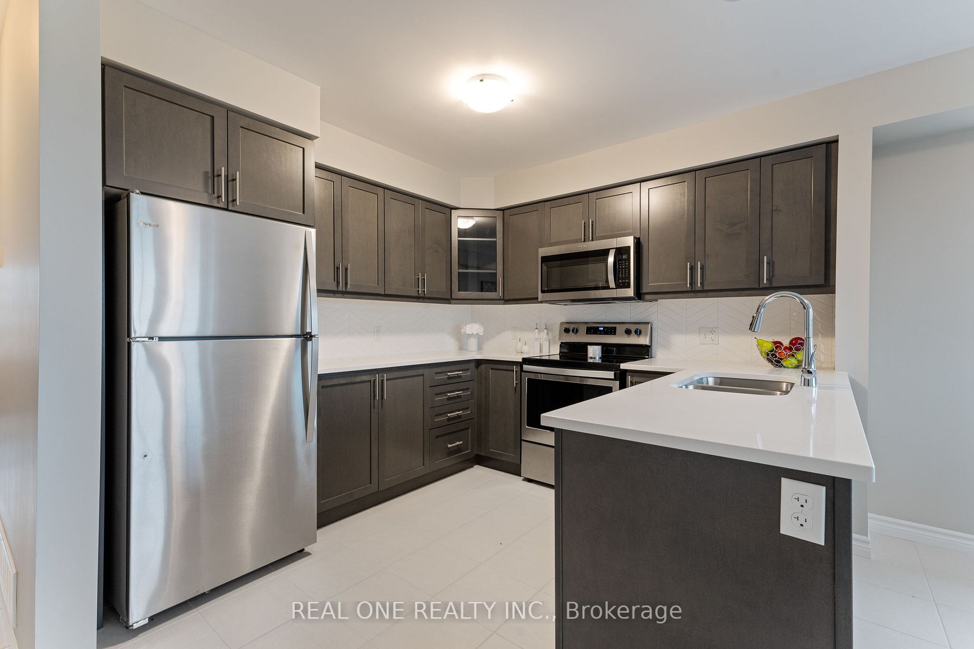 85 Mullin Dr, #1B