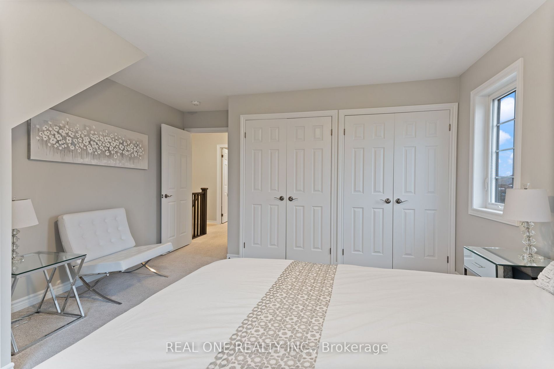 85 Mullin Dr, #1B