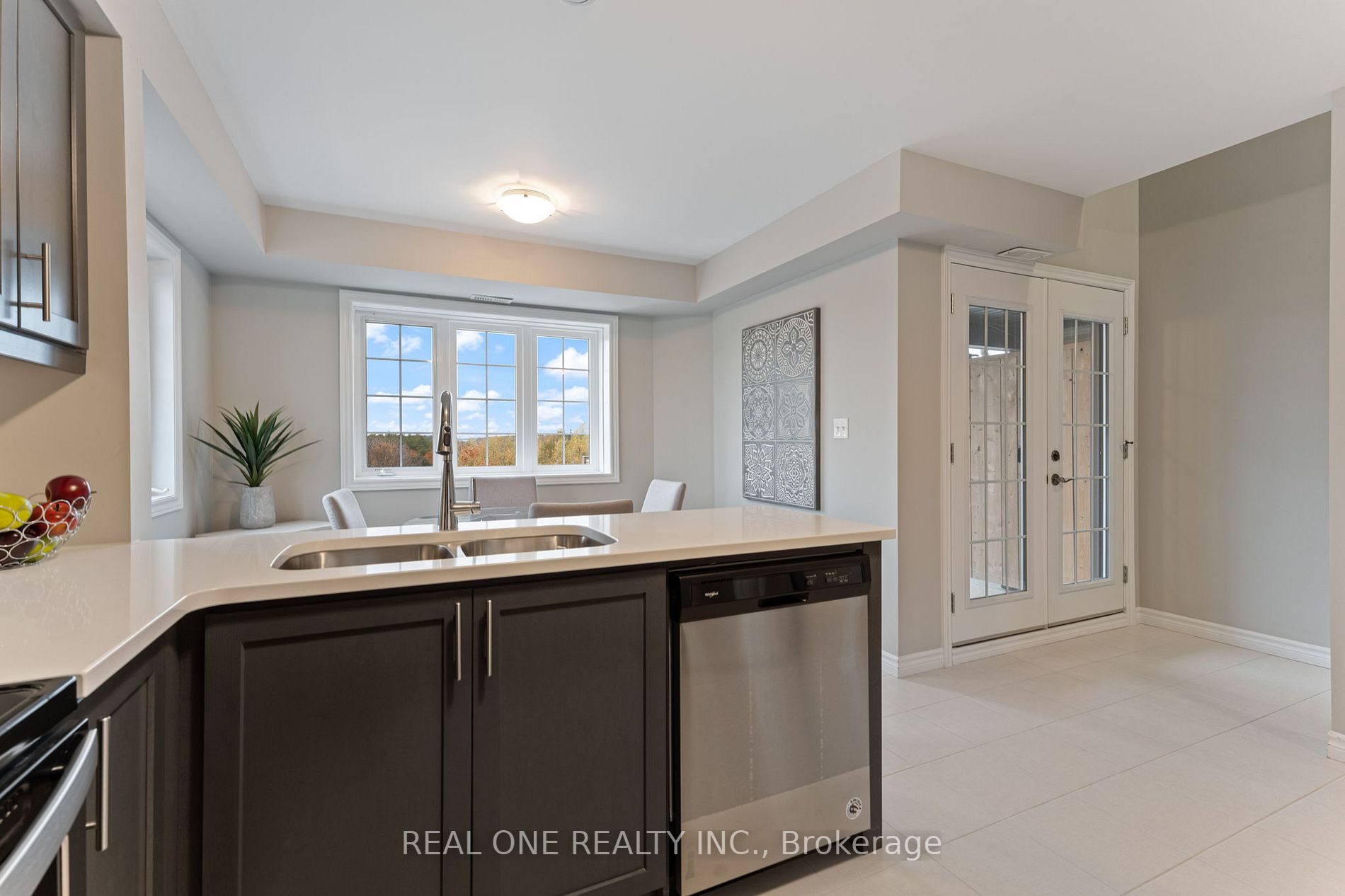 85 Mullin Dr, #1B
