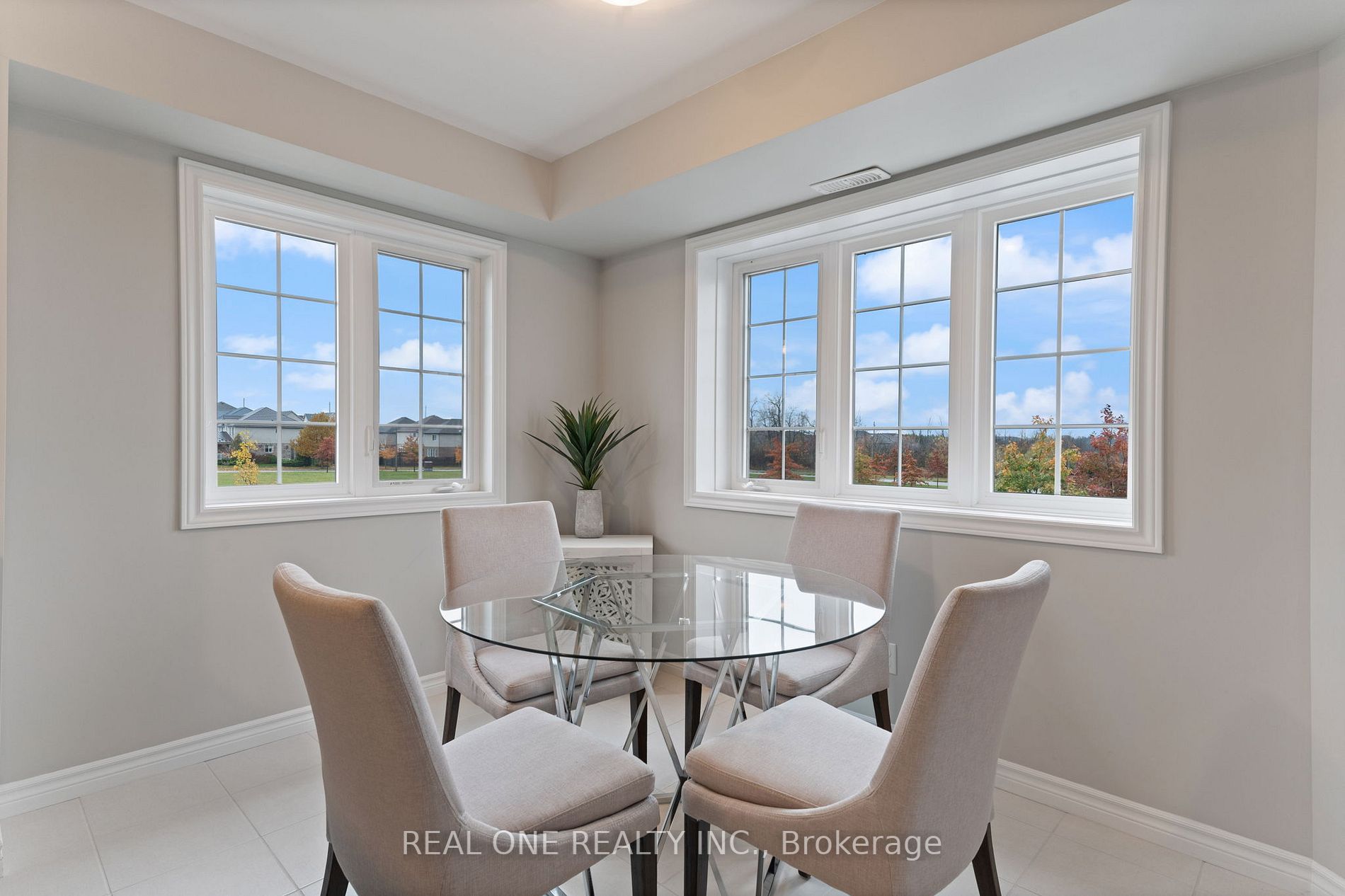 85 Mullin Dr, #1B