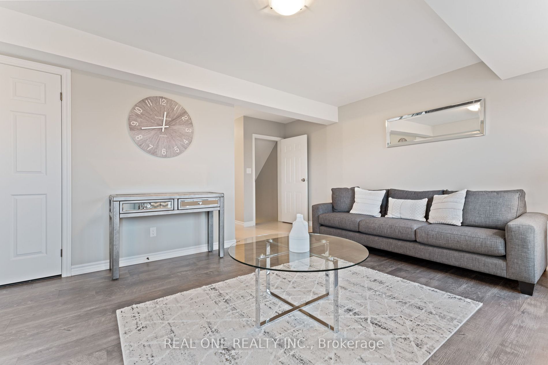 85 Mullin Dr, #1B