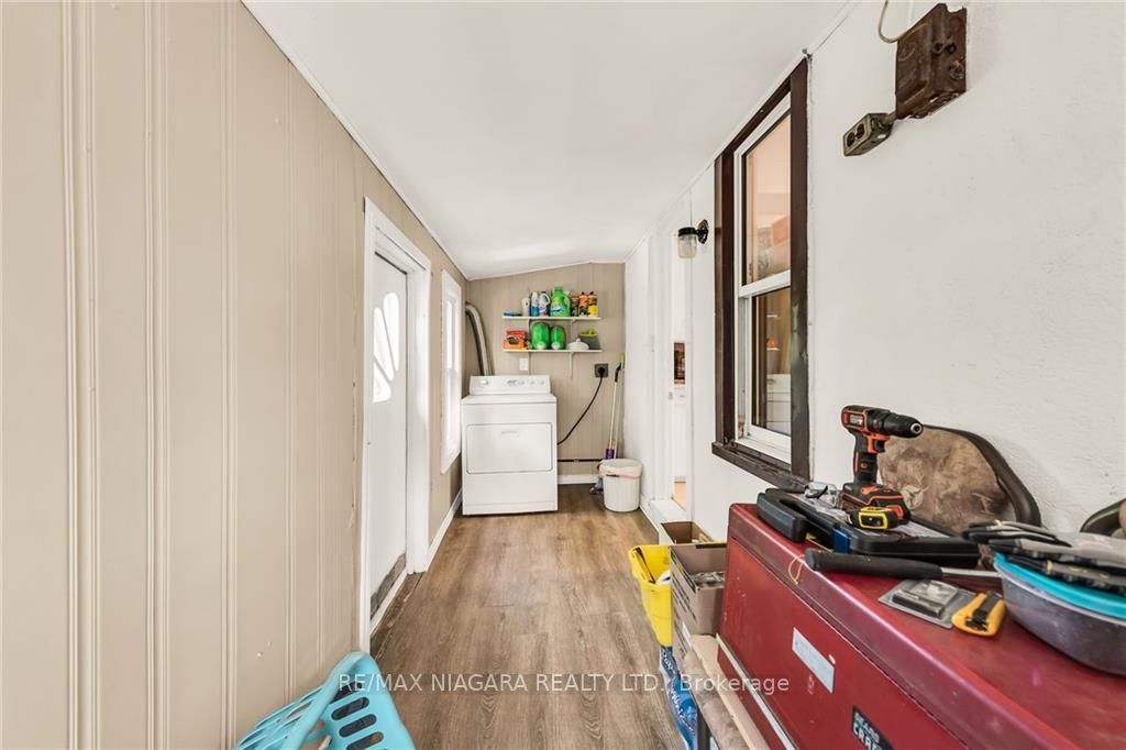 6295 Franklin Ave