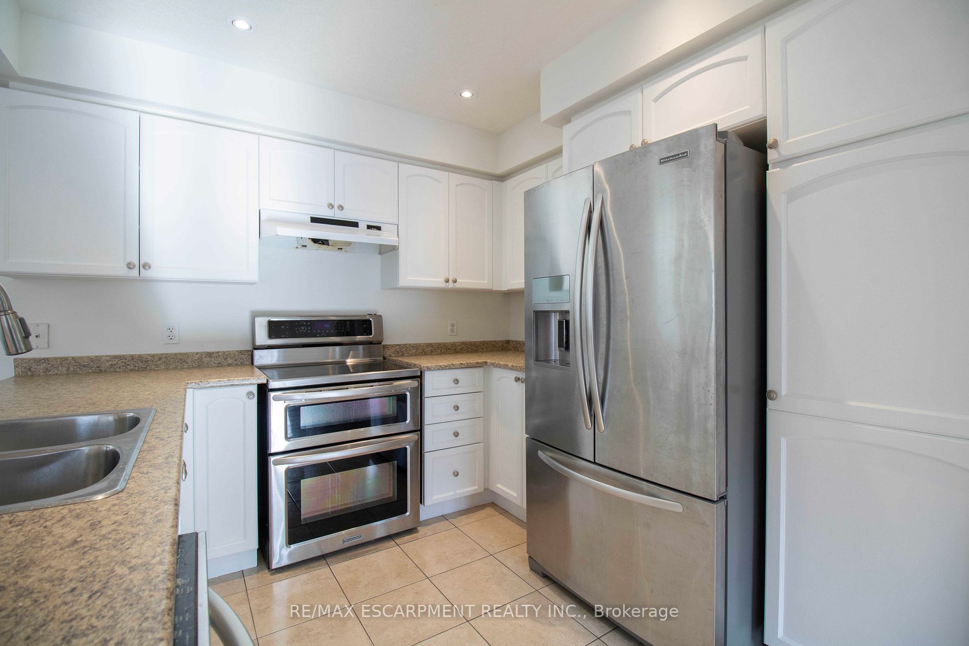 56 Geranium Ave