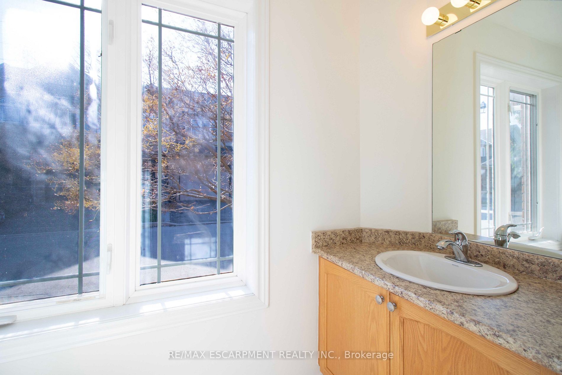 56 Geranium Ave