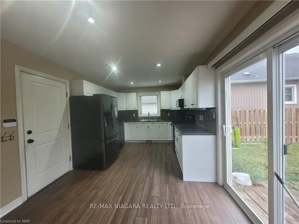 6464 Bellevue St