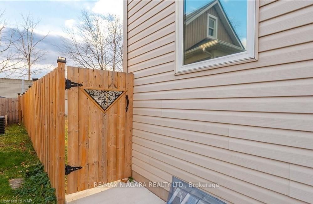 6464 Bellevue St