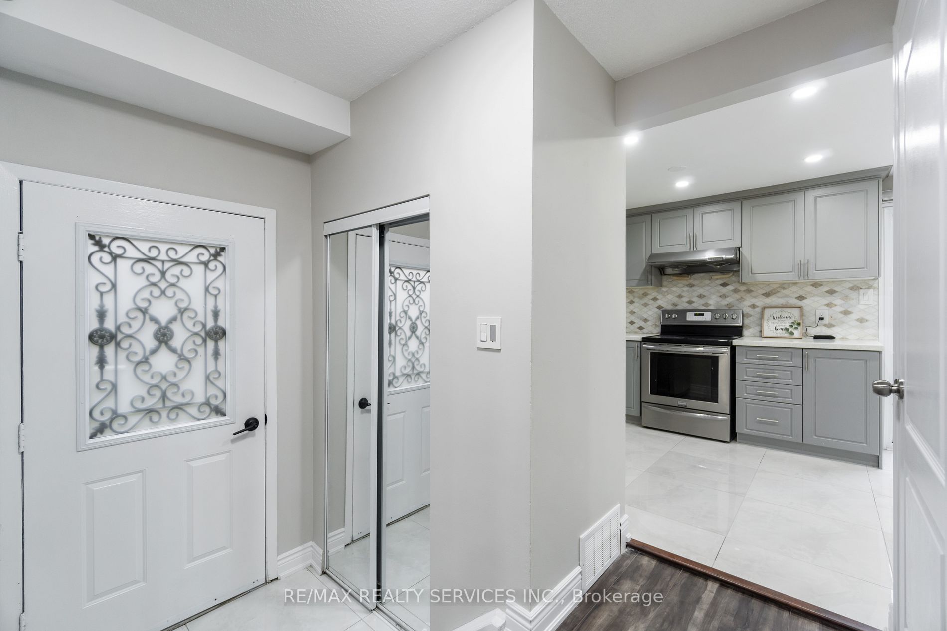 142 Cornerbrook Crescent