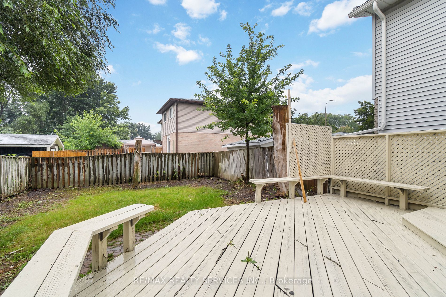 142 Cornerbrook Crescent