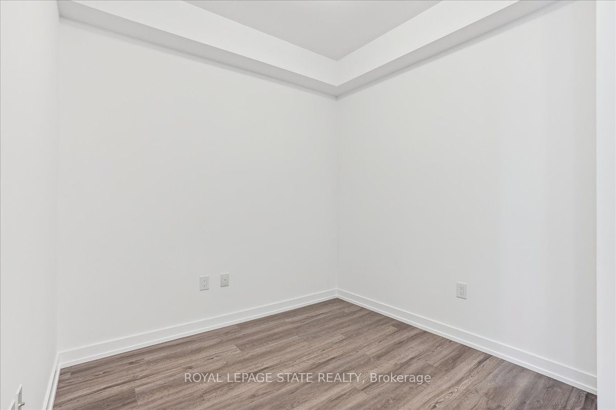 460 Dundas St E, #815