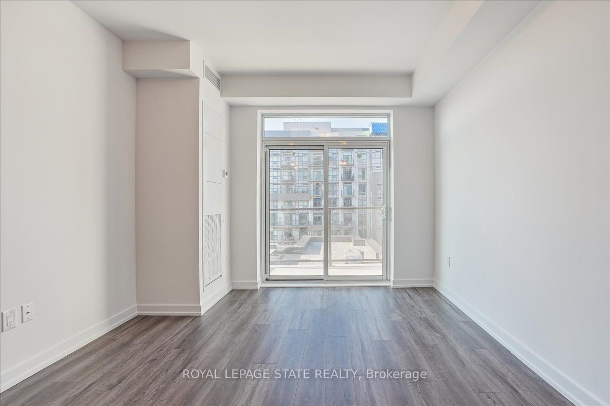 460 Dundas St E, #815