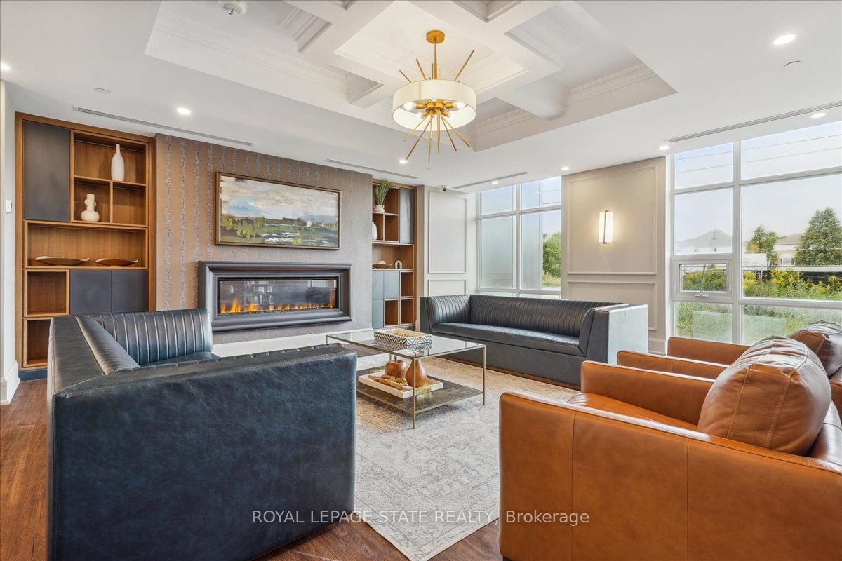 460 Dundas St E, #815