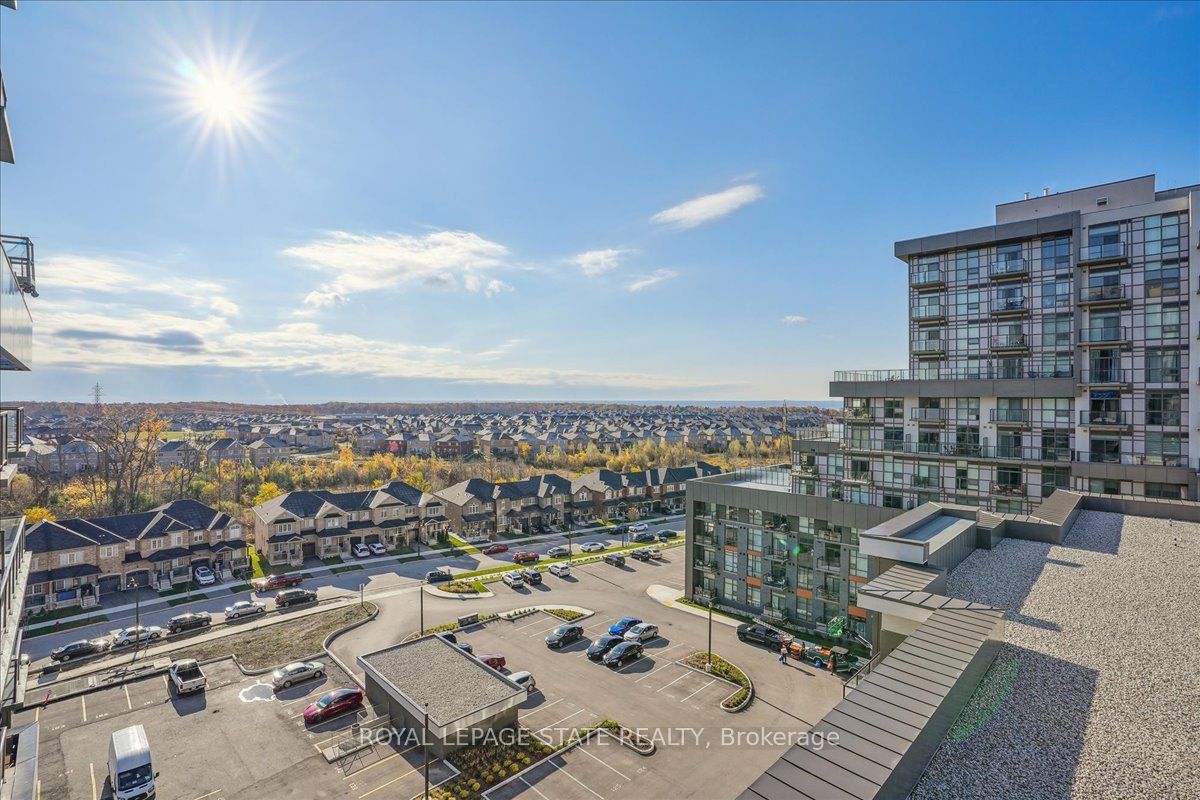 460 Dundas St E, #815