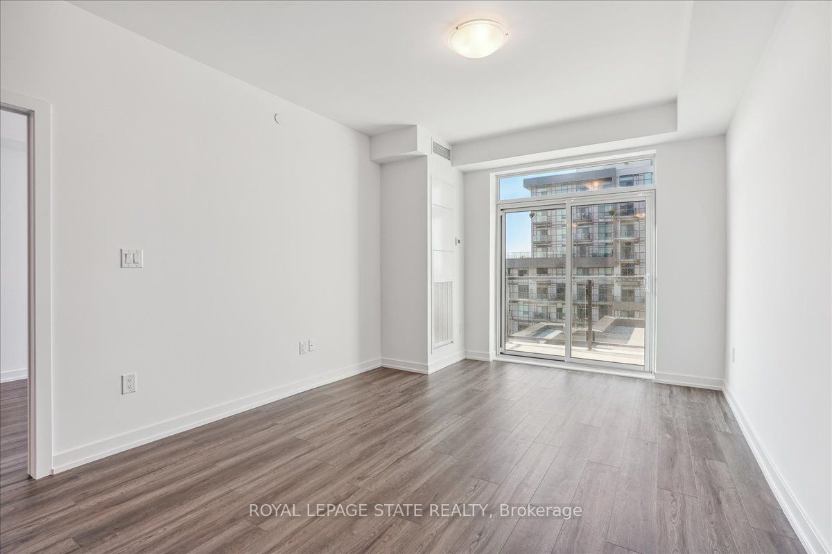 460 Dundas St E, #815