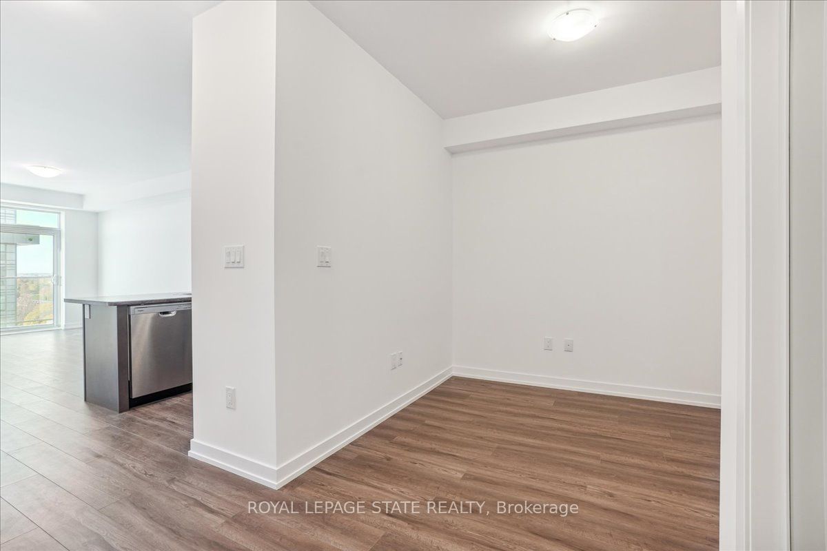 460 Dundas St E, #815
