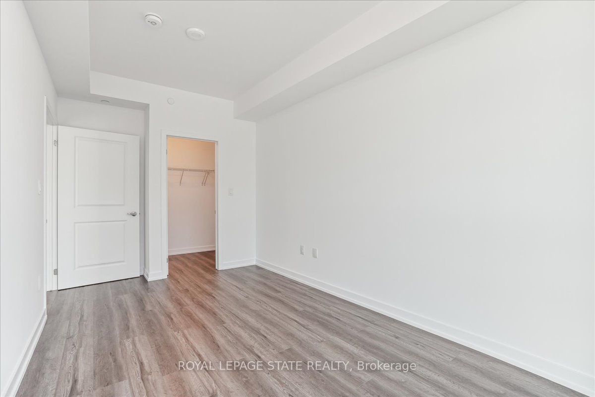 460 Dundas St E, #815