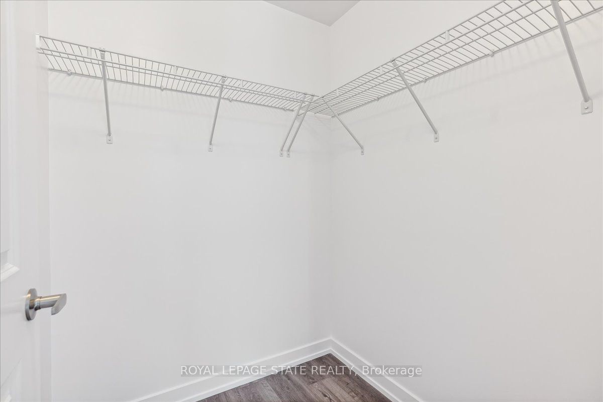 460 Dundas St E, #815