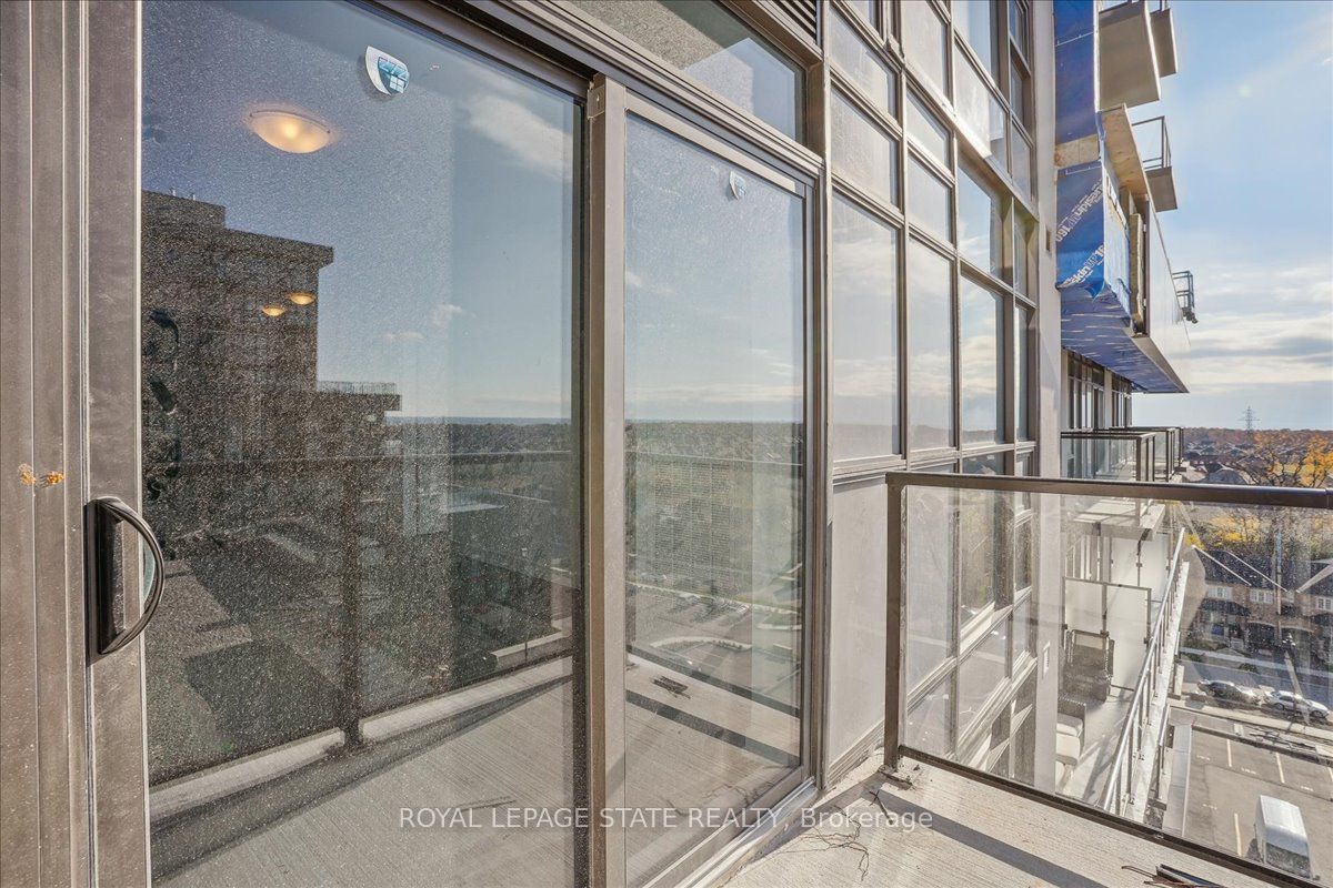 460 Dundas St E, #815
