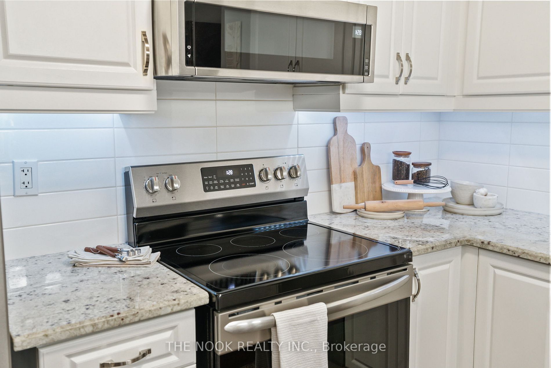 125 Third St, #106