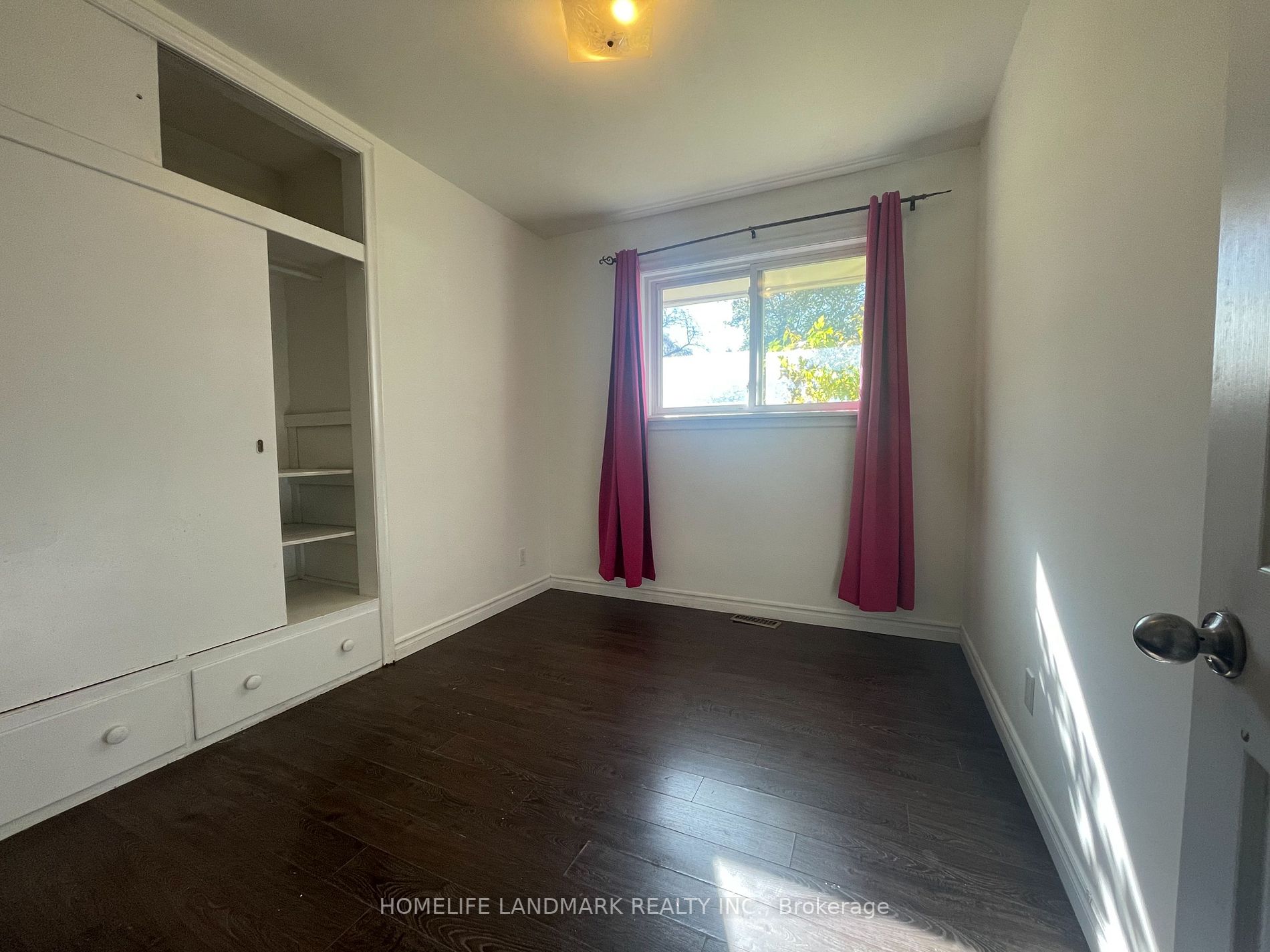 11 Byrne Blvd E