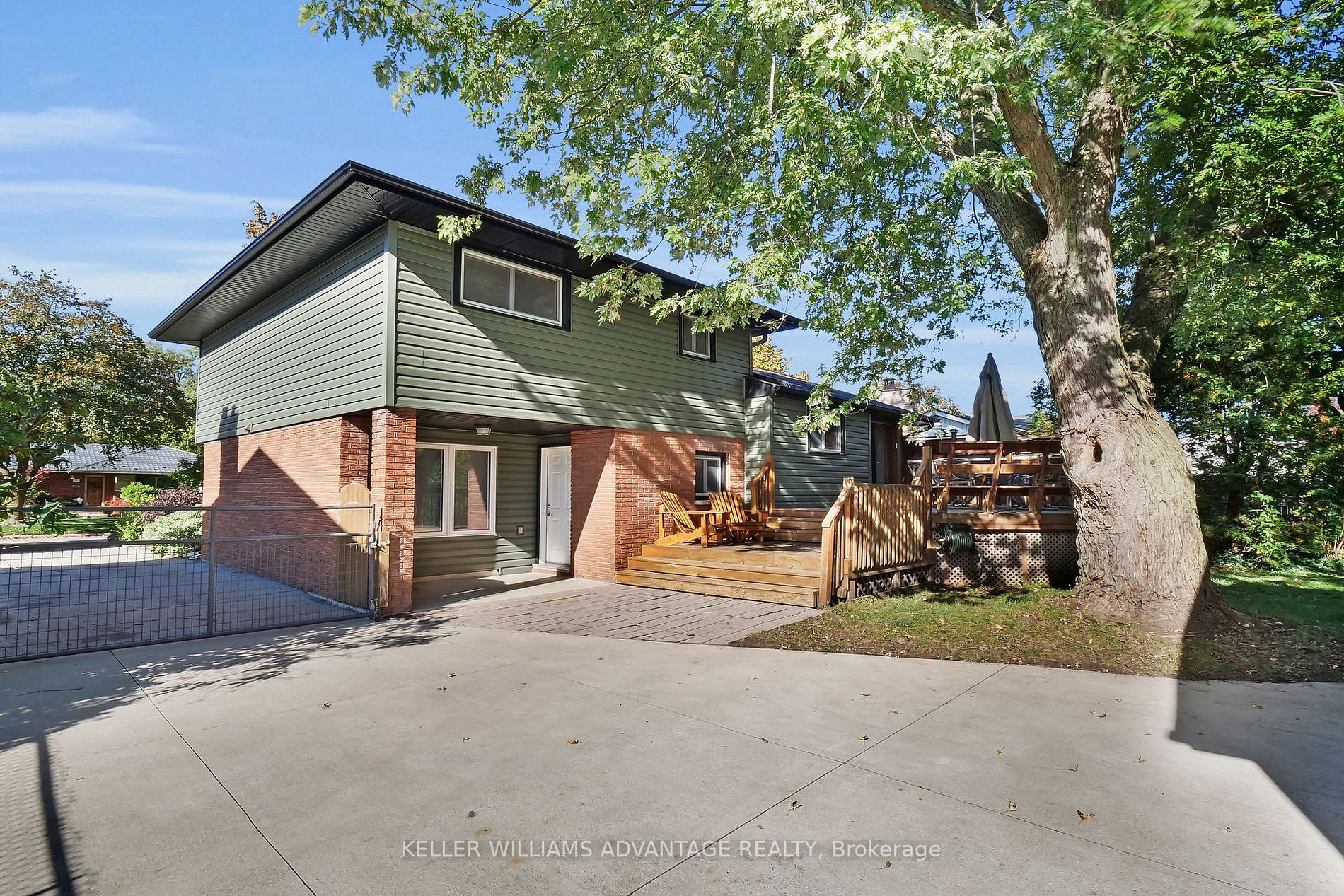 800 Dalkeith Avenue