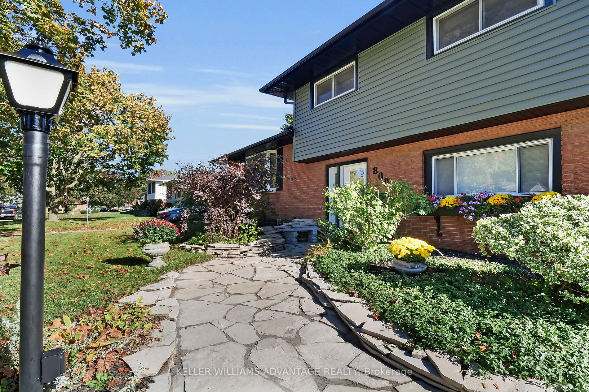 800 Dalkeith Avenue