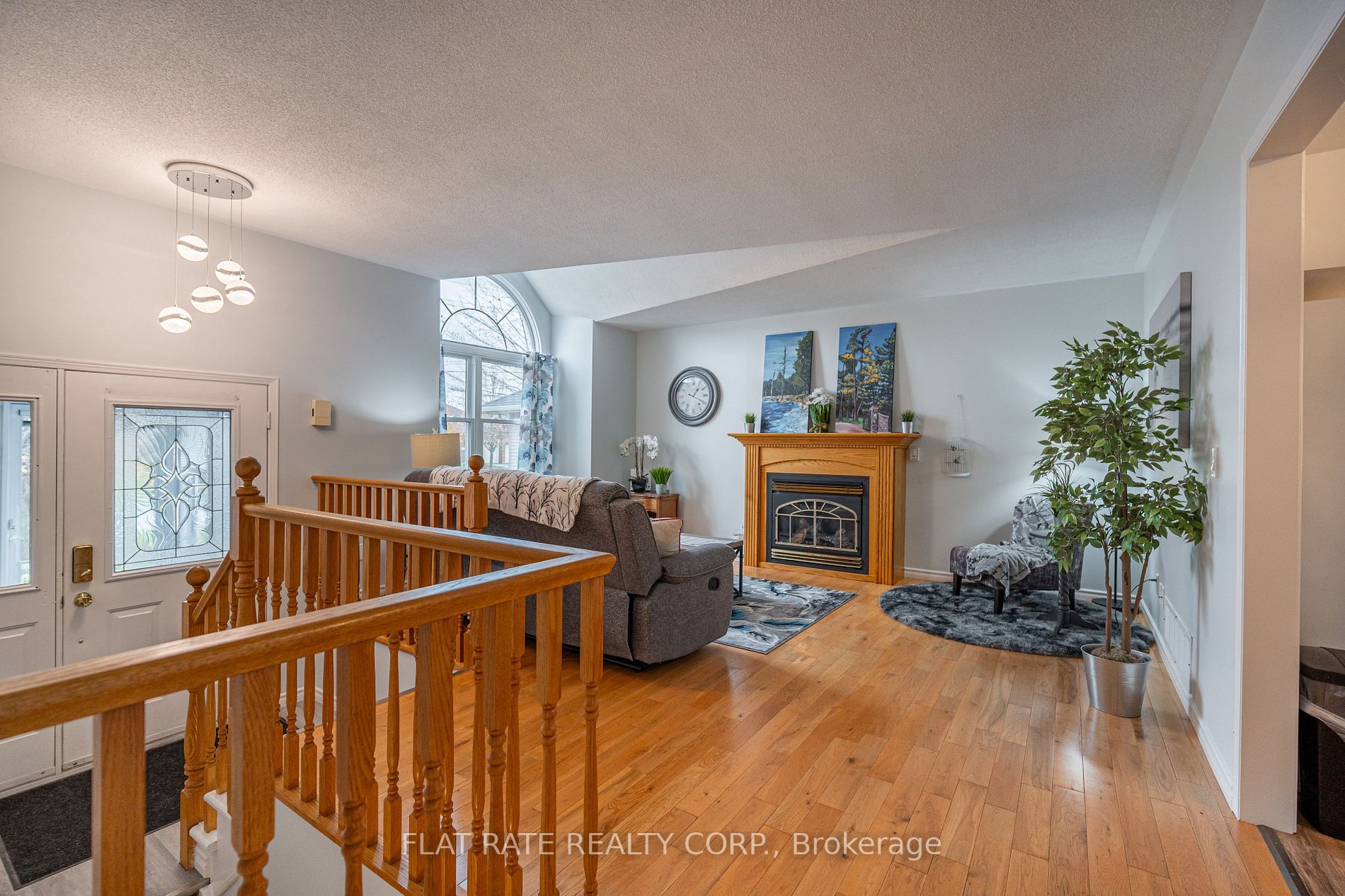 52 MCGIBBON Boulevard