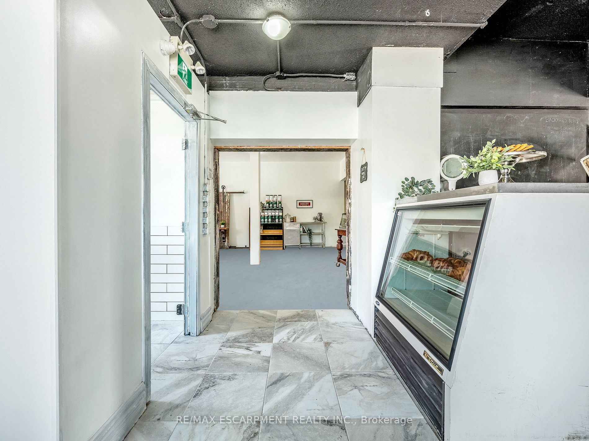 100 Trafalgar Rd