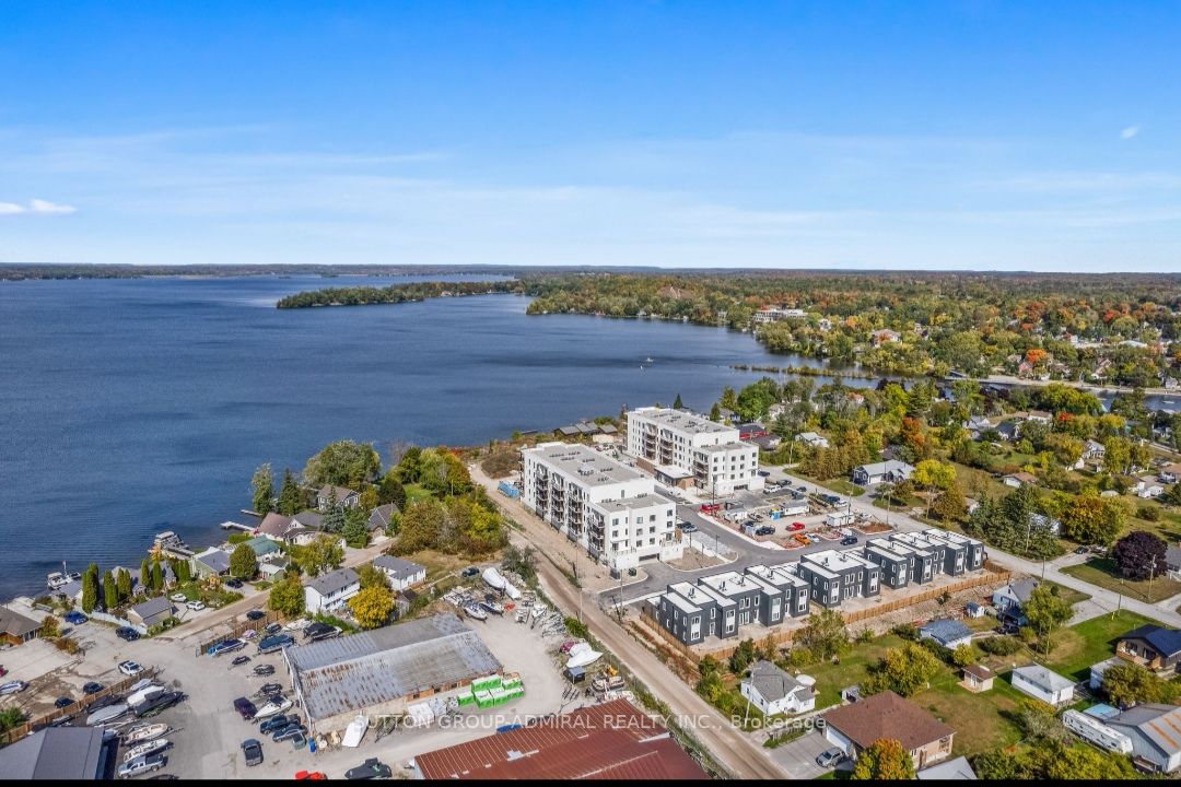 19 West St S, #206