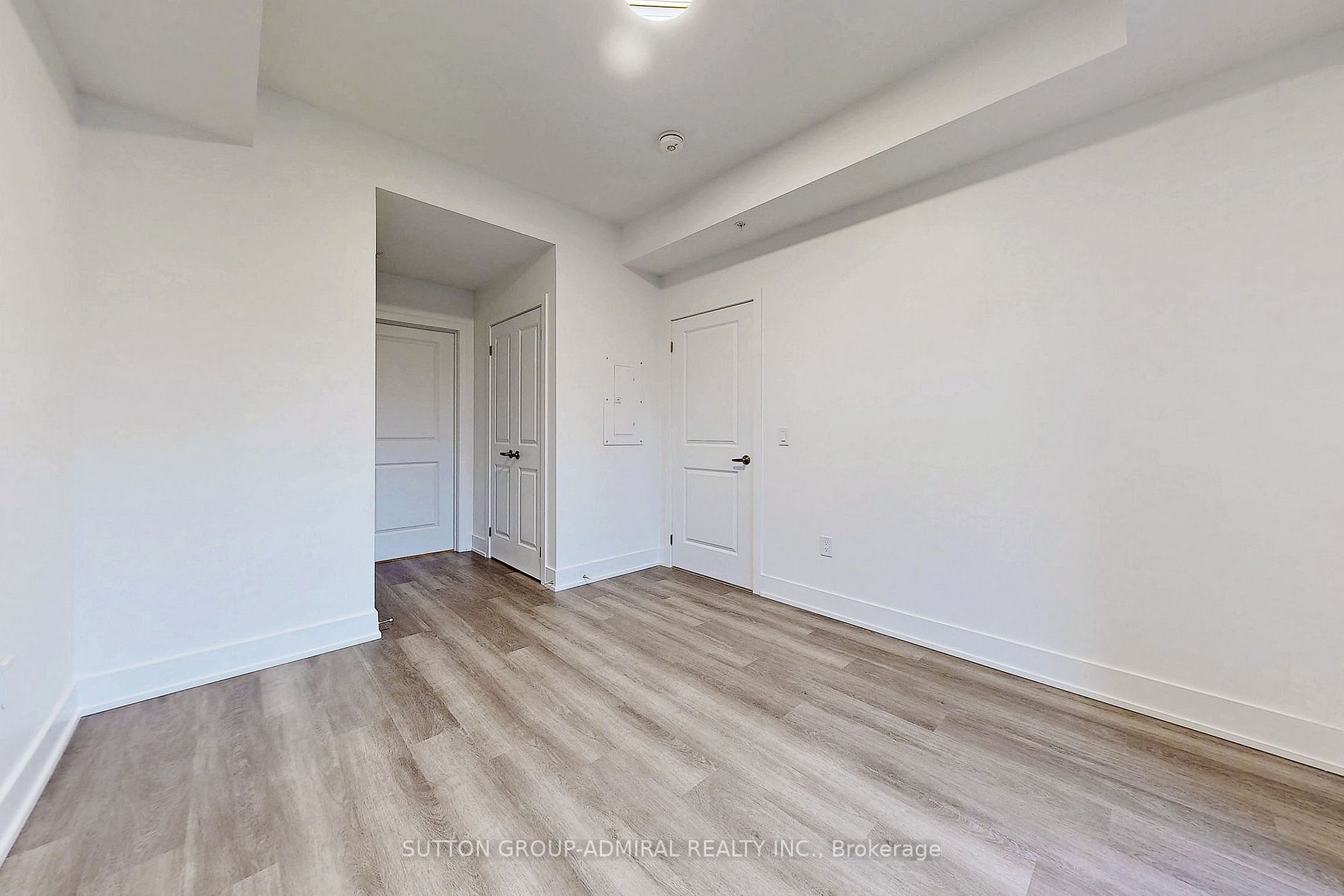 19 West St S, #206