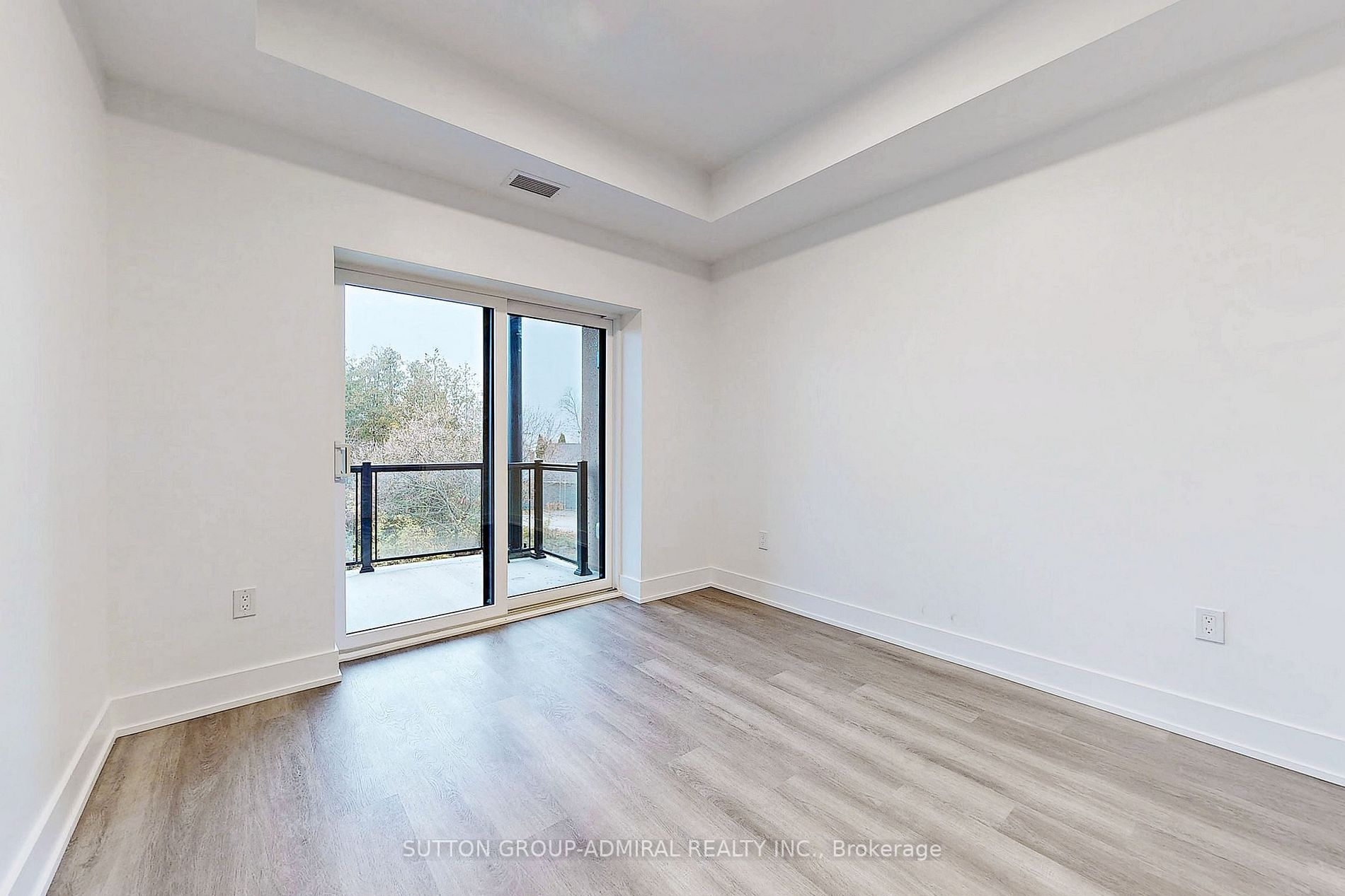 19 West St S, #206