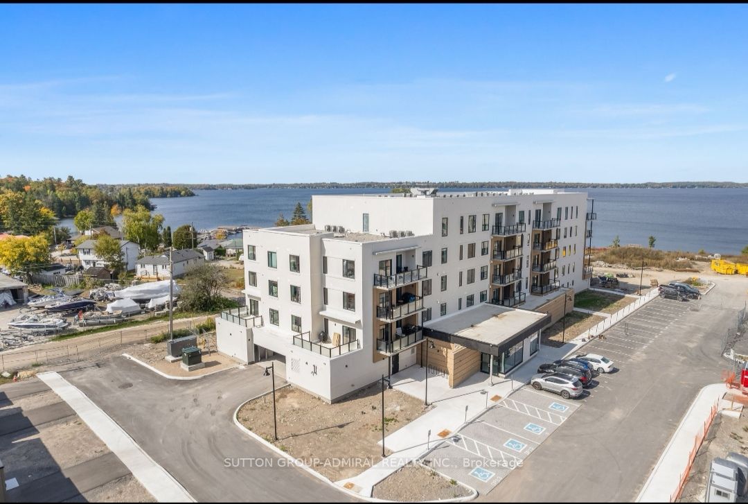19 West St S, #206