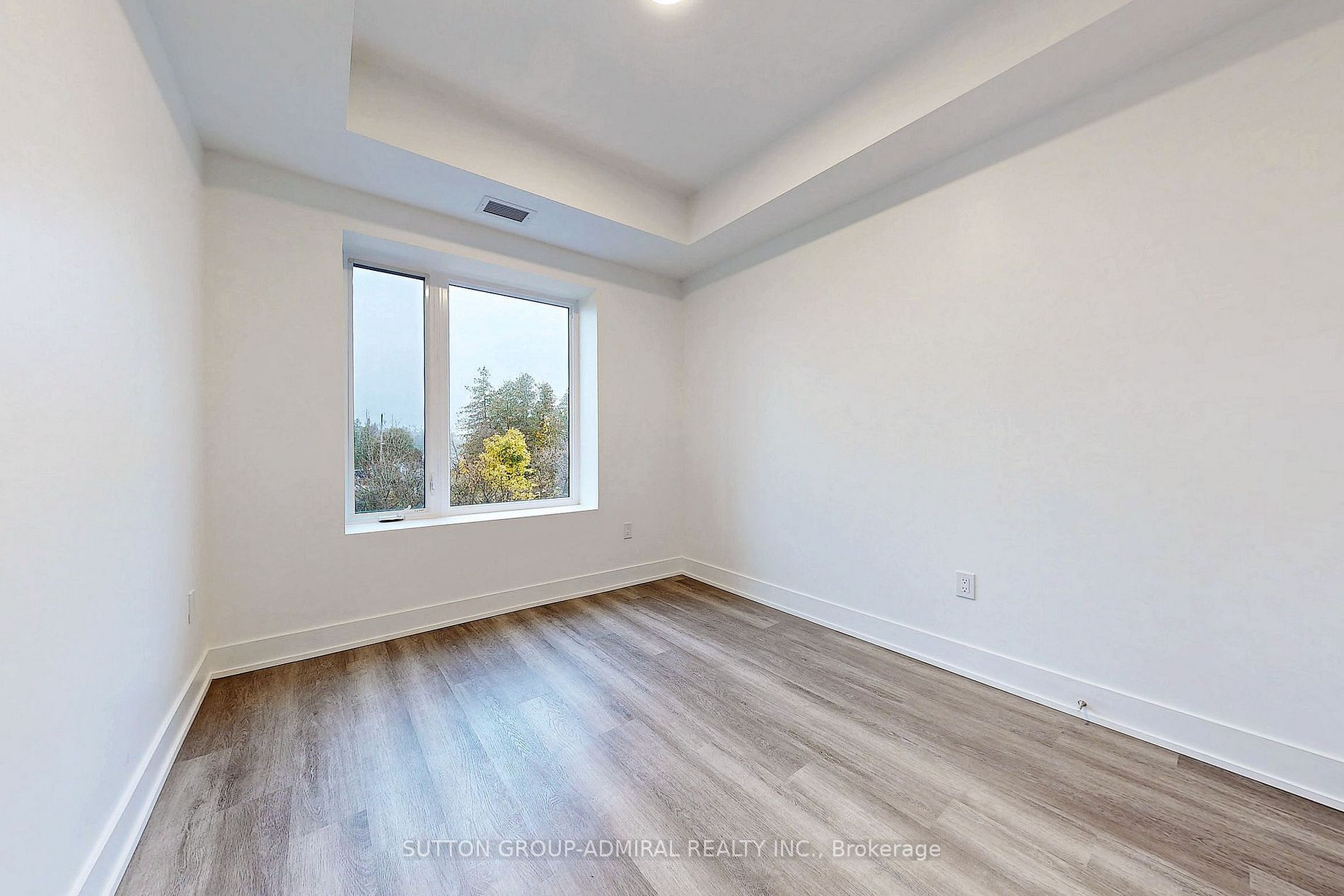 19 West St S, #206