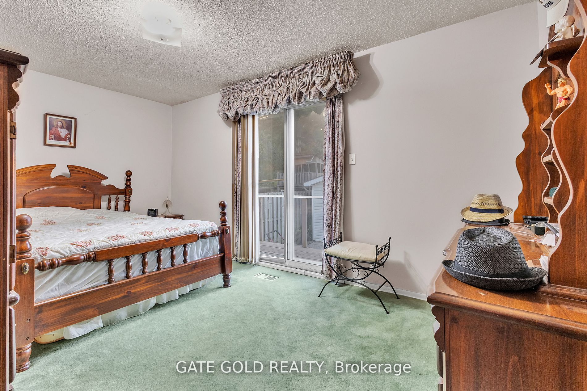 12 Fonthill Rd