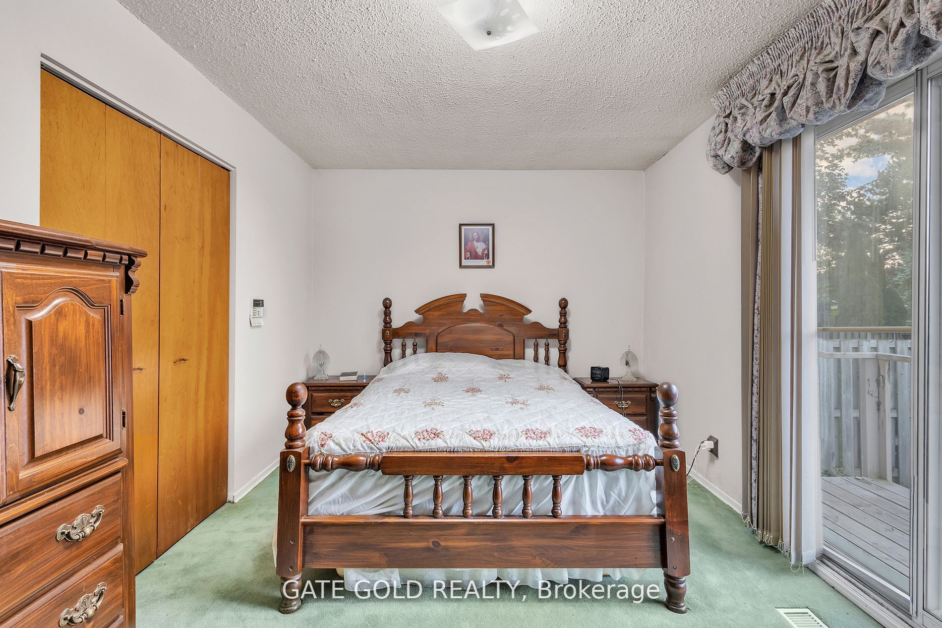 12 Fonthill Rd