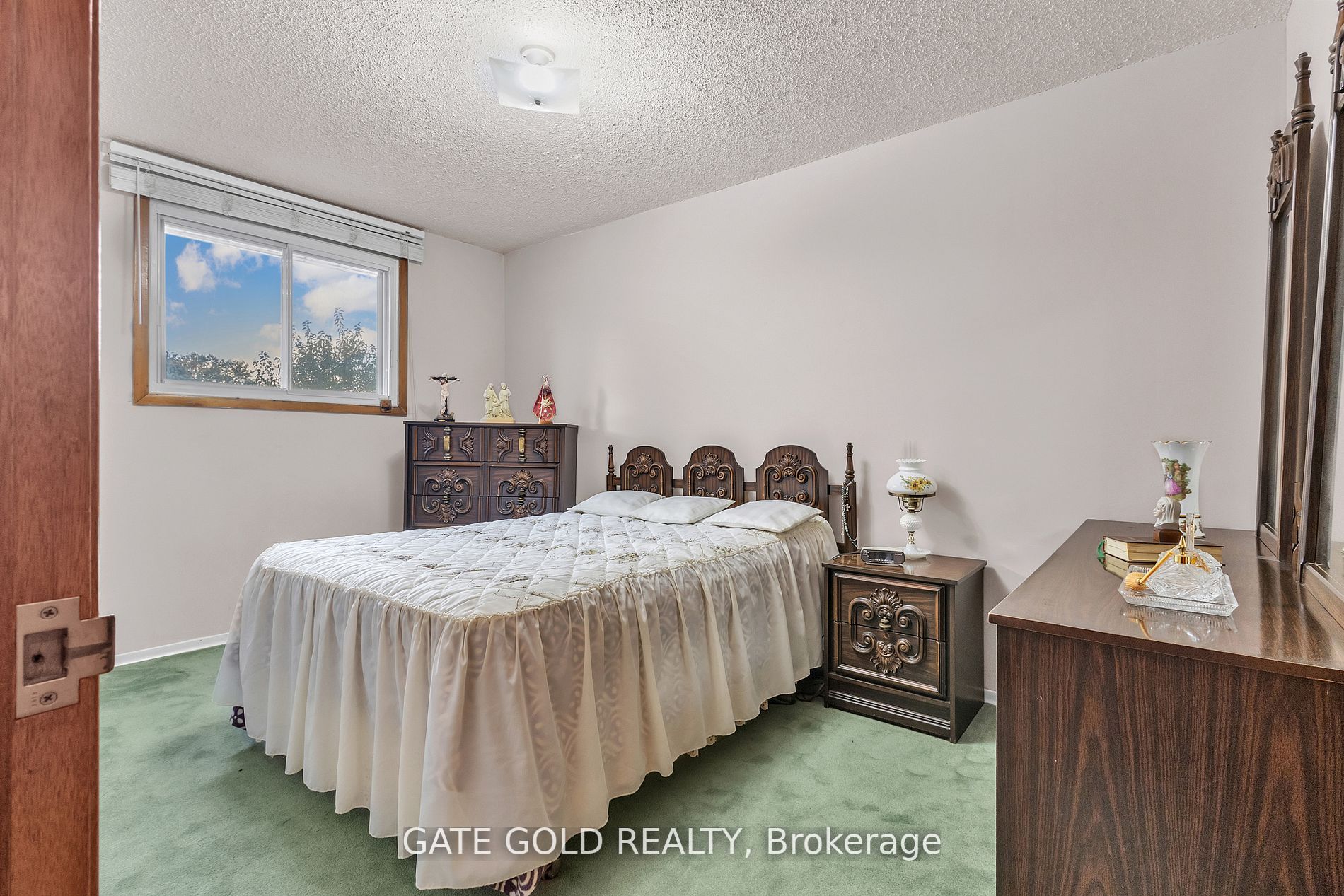 12 Fonthill Rd