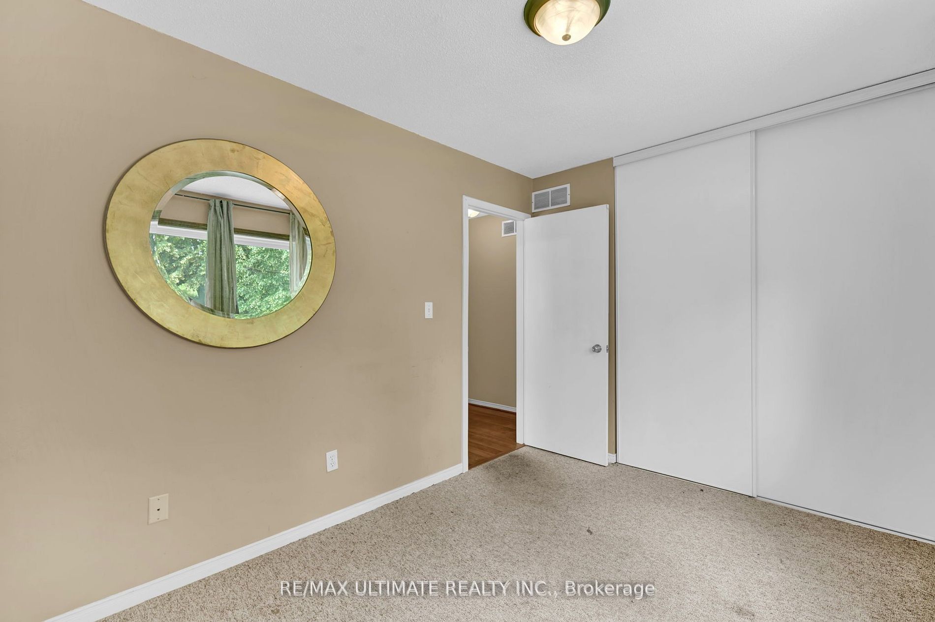 17 Evergreen Crt