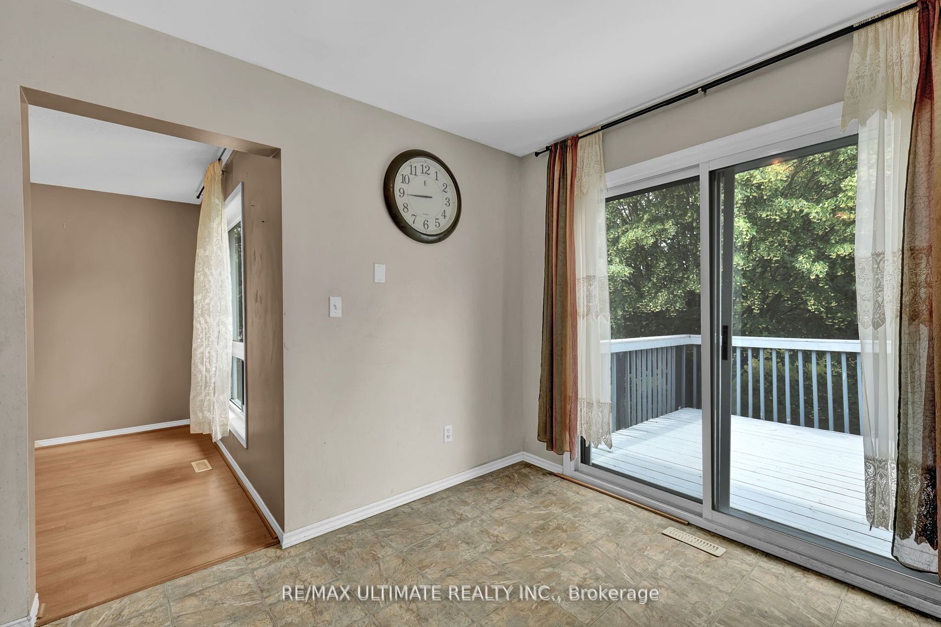 17 Evergreen Crt