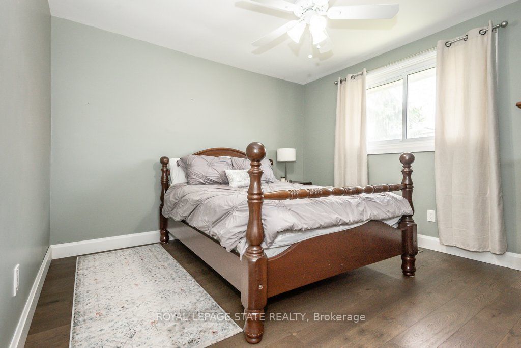 64 Farringford Dr