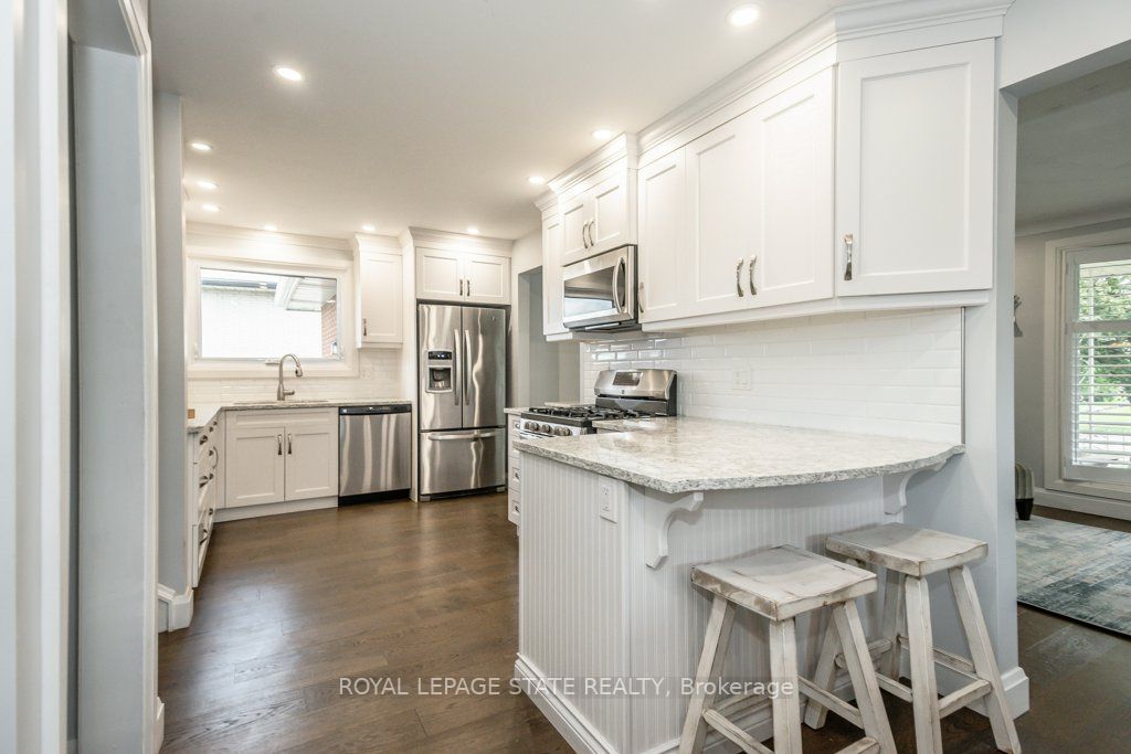 64 Farringford Dr