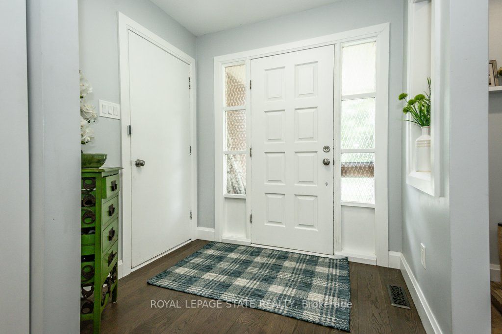 64 Farringford Dr