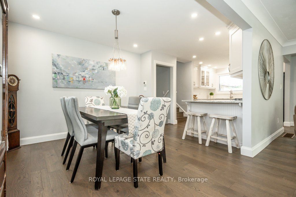 64 Farringford Dr