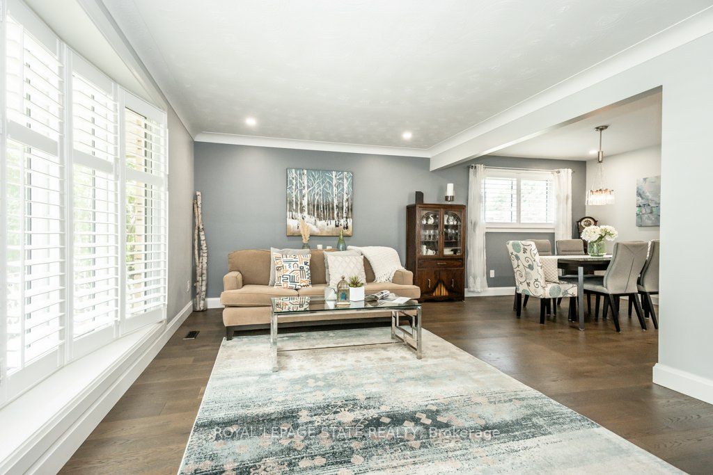 64 Farringford Dr